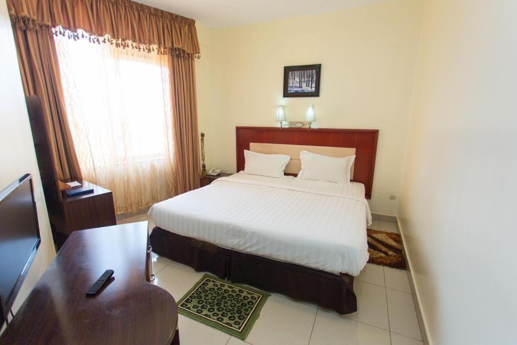 Civitas Hotel Кигали Экстерьер фото
