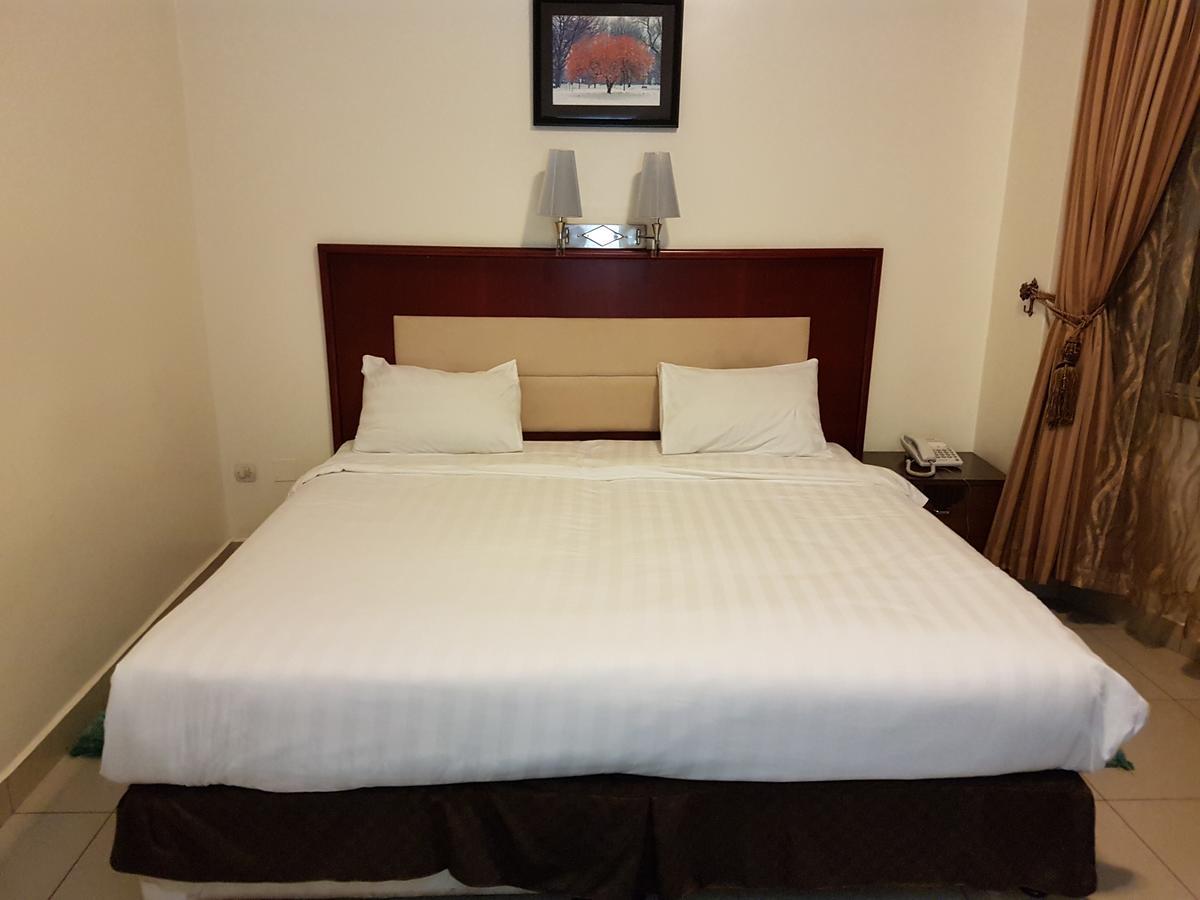 Civitas Hotel Кигали Экстерьер фото